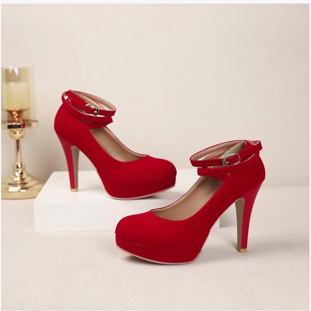 Mostrin - Vintage Platform Pumps - Red - Women’s Size 6